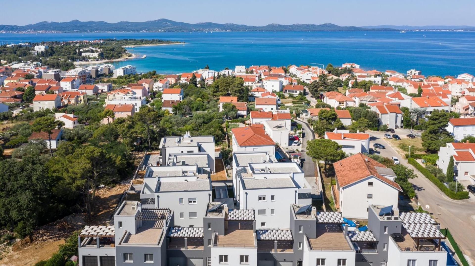 Villa Crowonder Adriana - With Heated Swimming Pool, Jacuzzi And Sauna Zadar