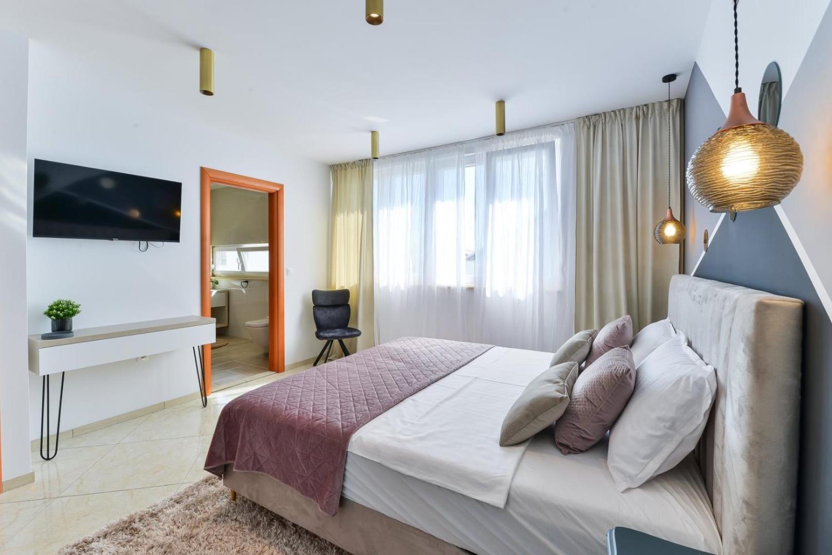 Crowonder Adriana - With Heated Swimming Pool, Jacuzzi And Sauna * Zadar