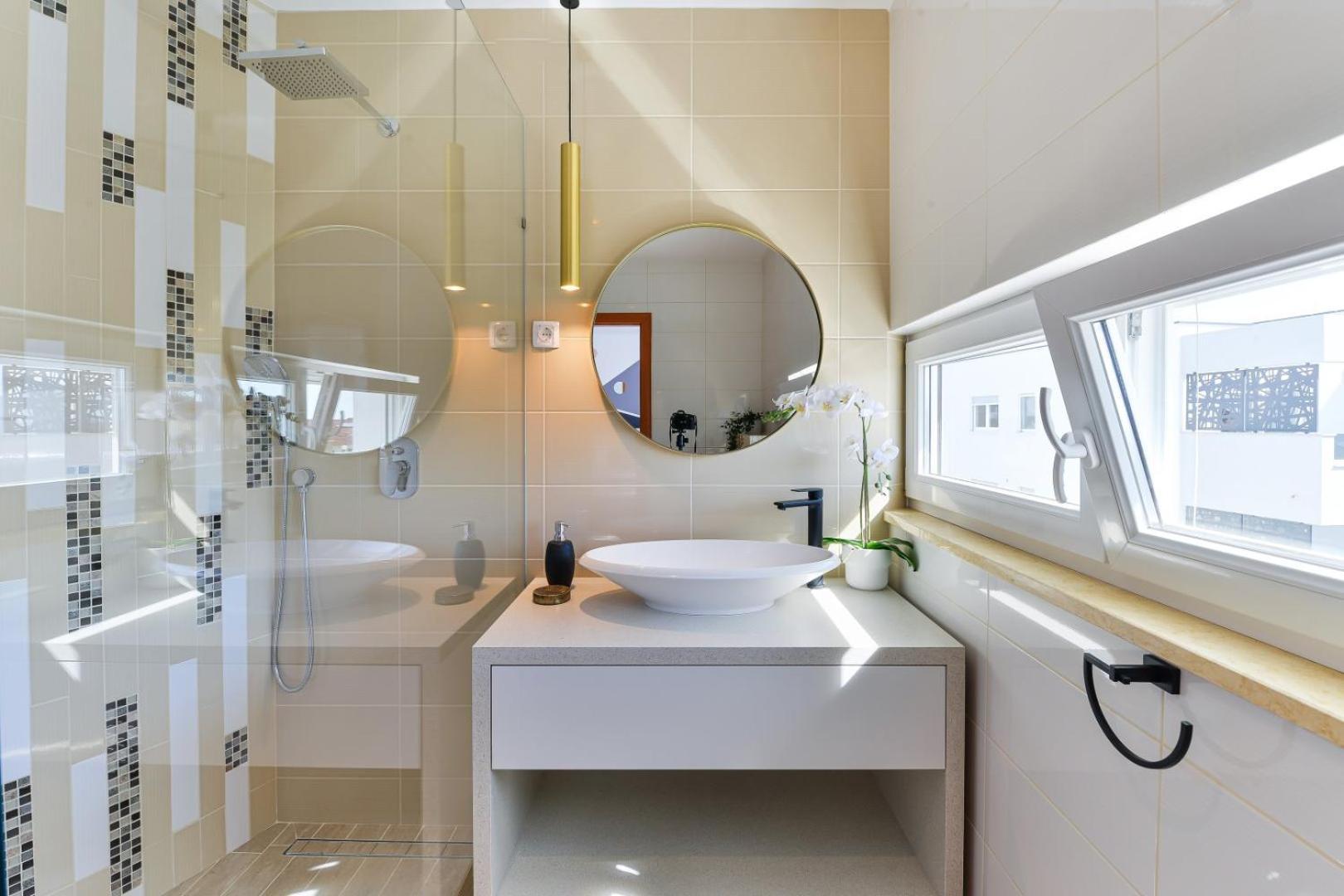 Villa Crowonder Adriana - With Heated Swimming Pool, Jacuzzi And Sauna Zadar