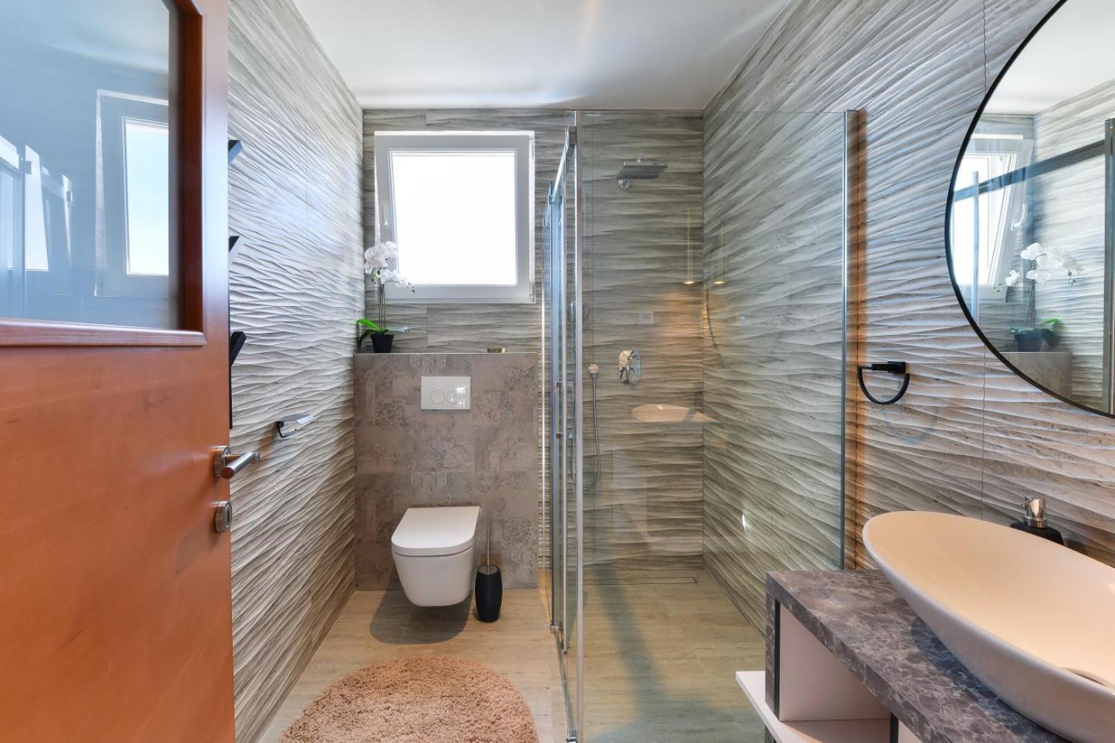 Crowonder Adriana - With Heated Swimming Pool, Jacuzzi And Sauna * Zadar