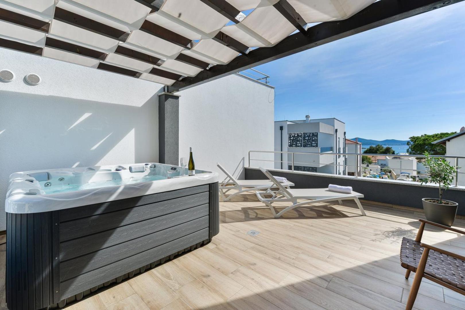 Crowonder Adriana - With Heated Swimming Pool, Jacuzzi And Sauna Villa Zadar