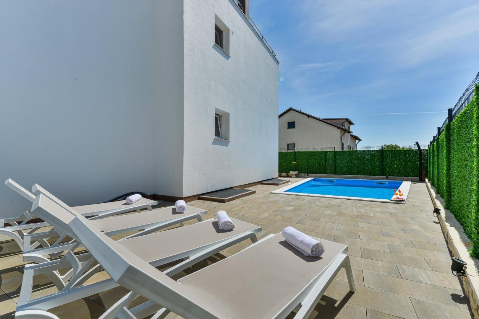 Crowonder Adriana - With Heated Swimming Pool, Jacuzzi And Sauna * Zadar